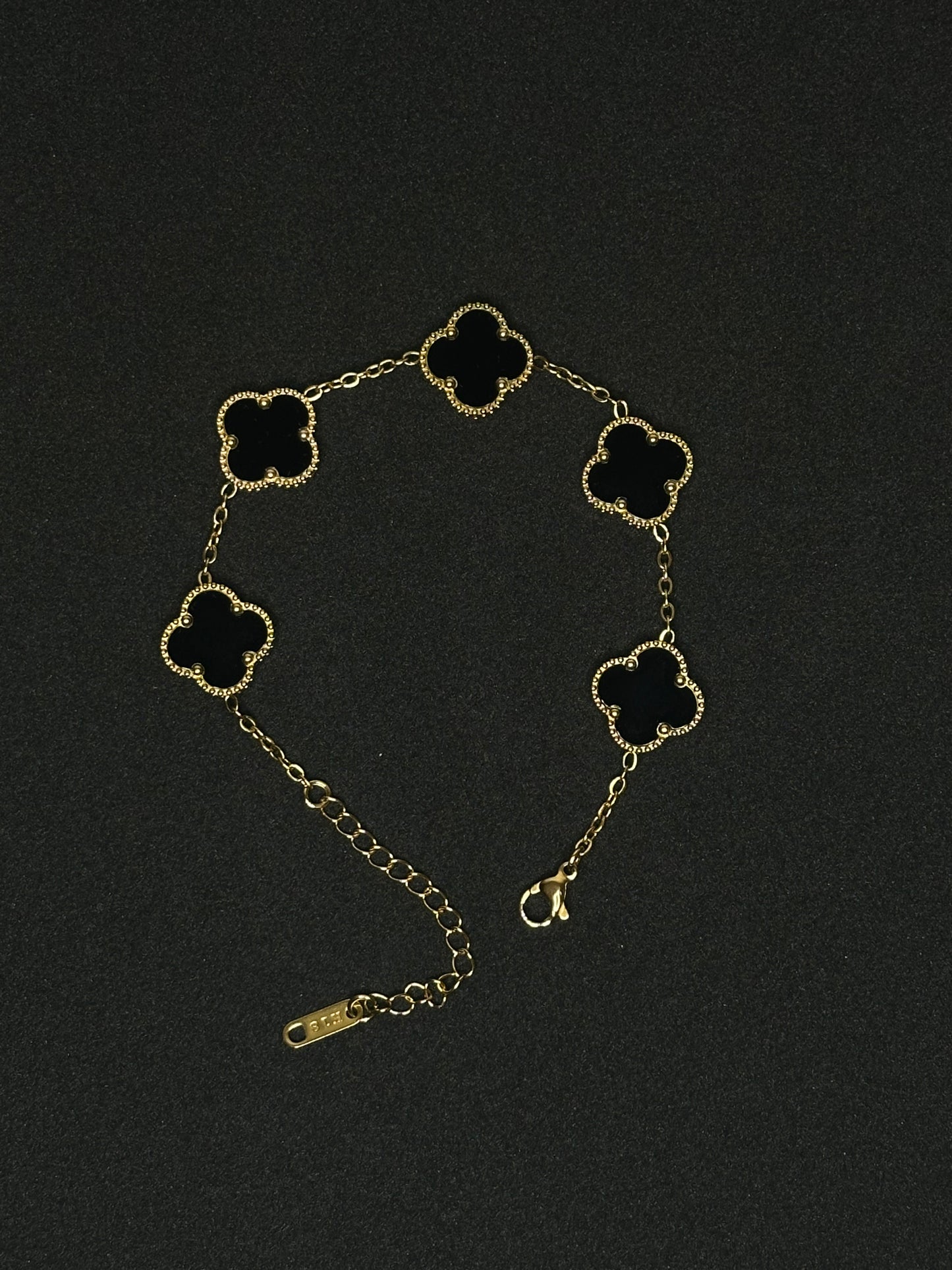 Black Clover Bracelet - 1.5cm Leaf