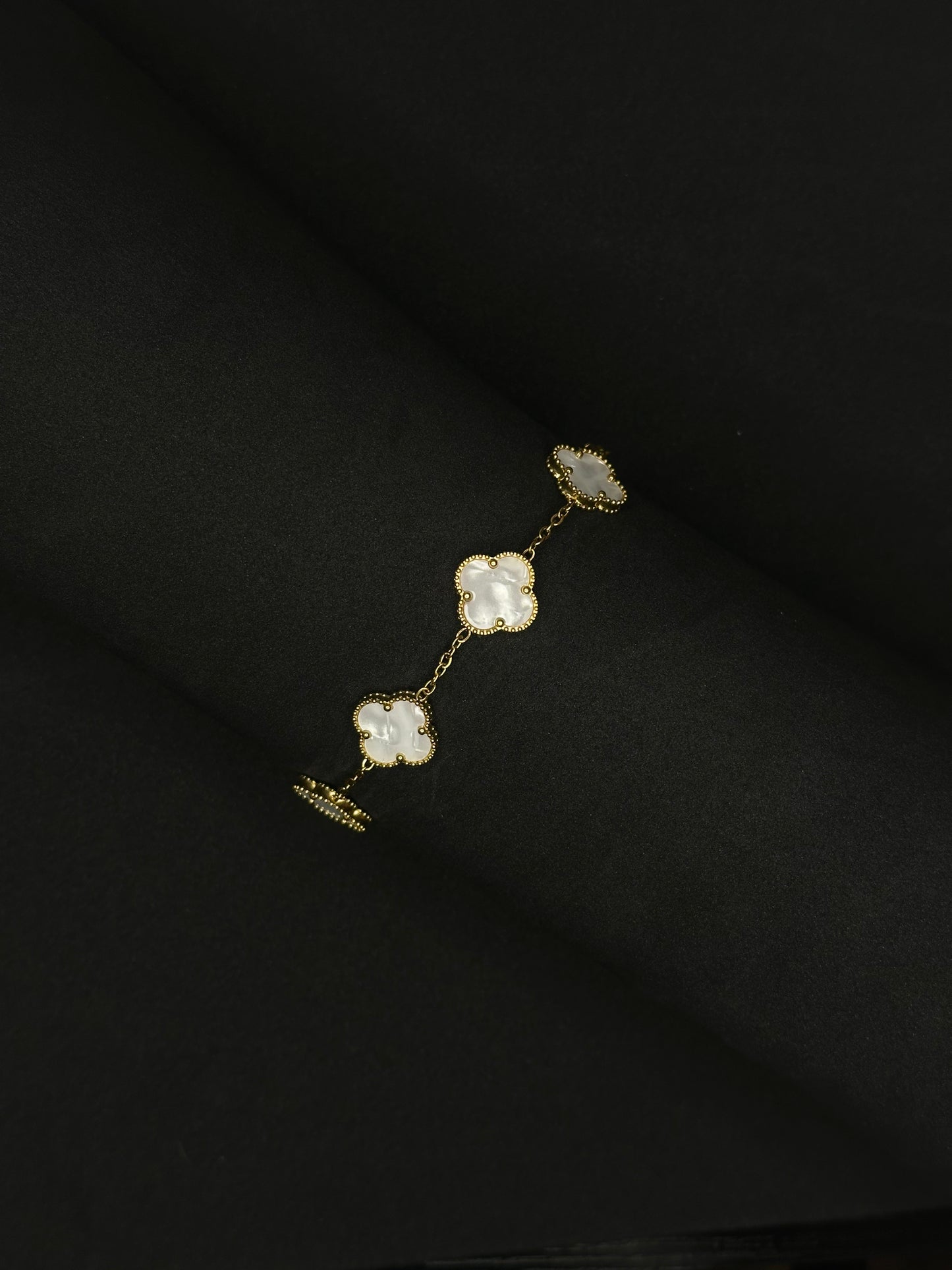 White Clover Bracelet - 1.5 cm Leaf