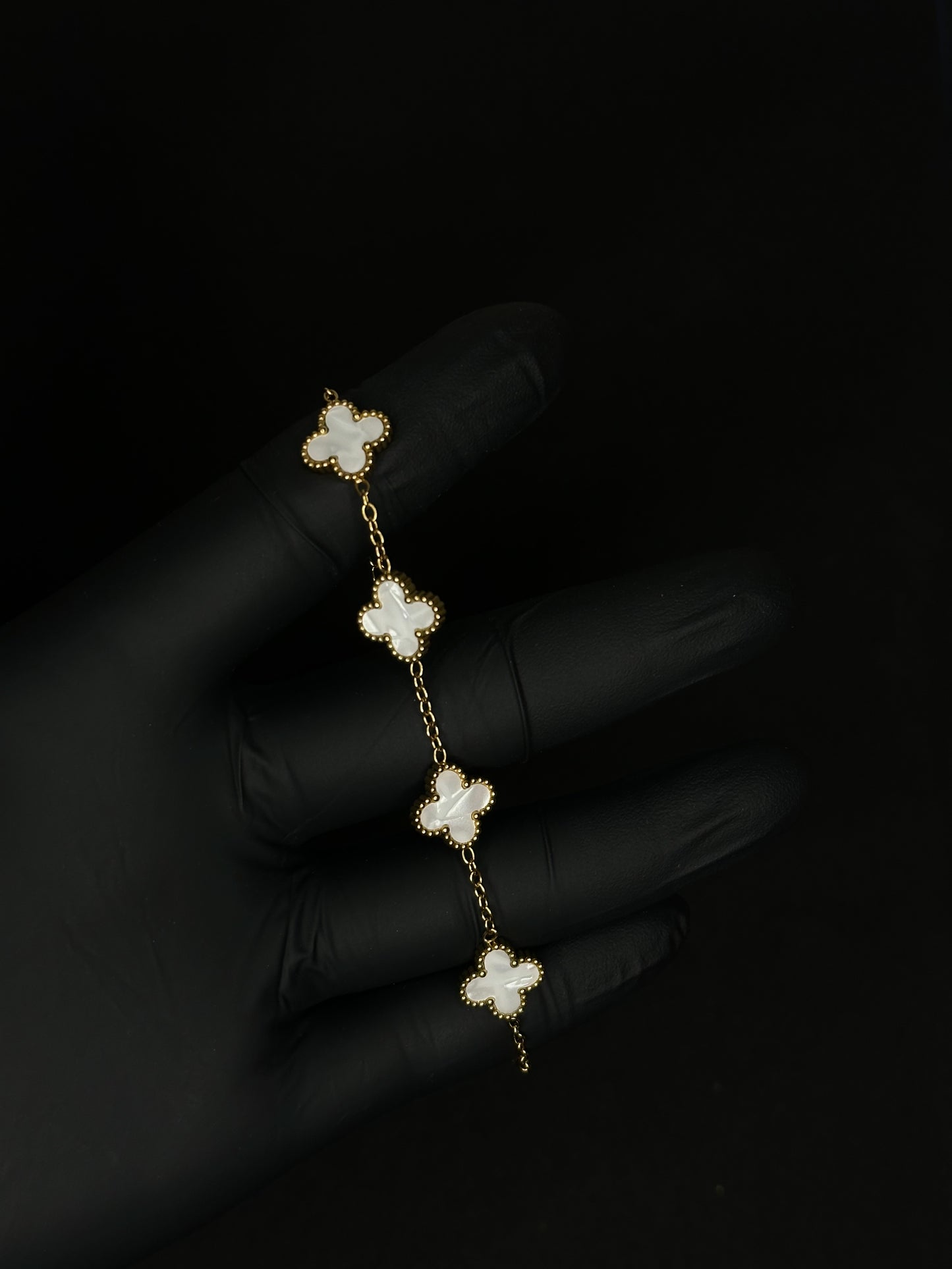 White Clover Bracelet - 1.3 cm Leaf