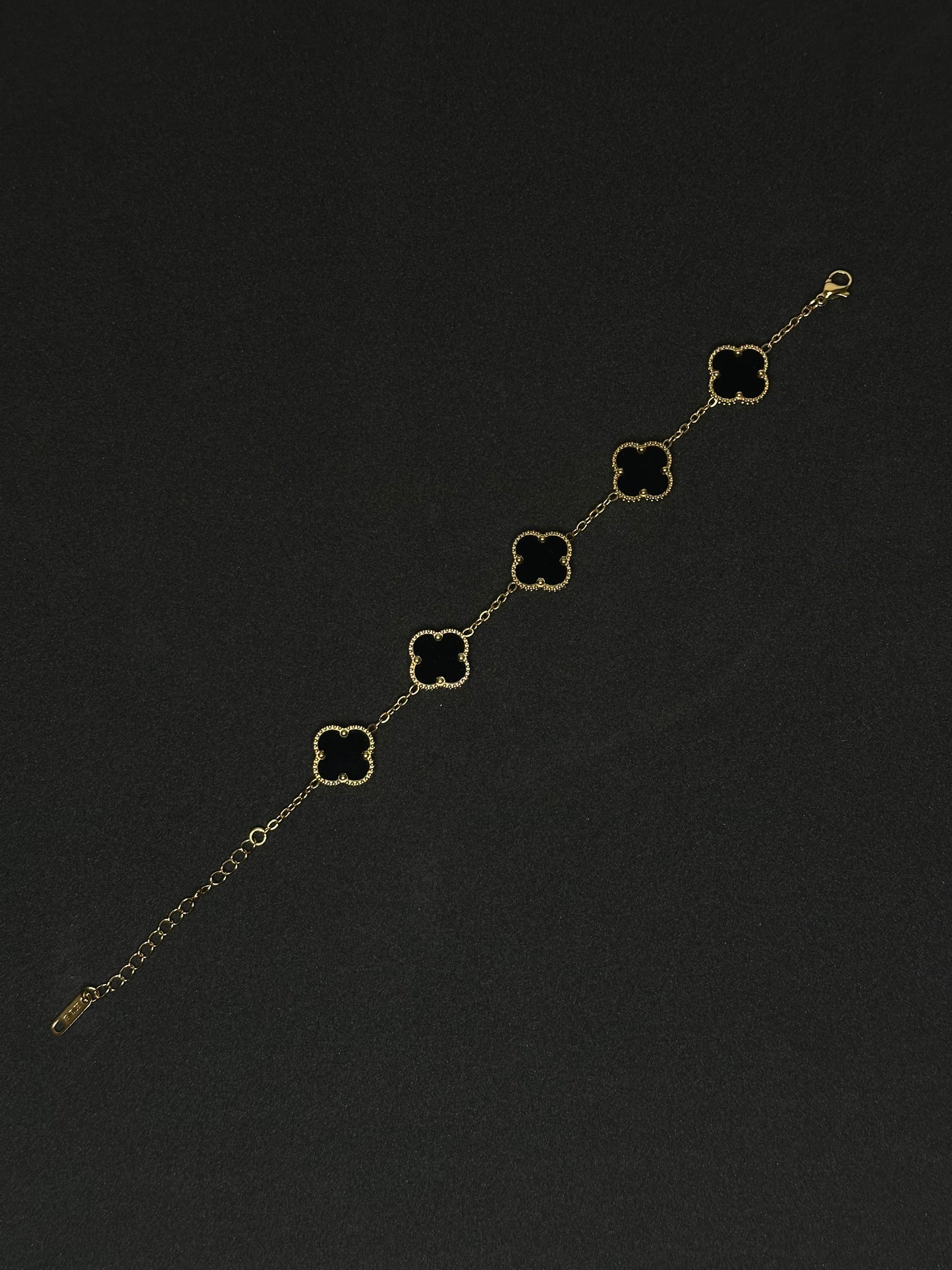 Black Clover Bracelet - 1.5cm Leaf