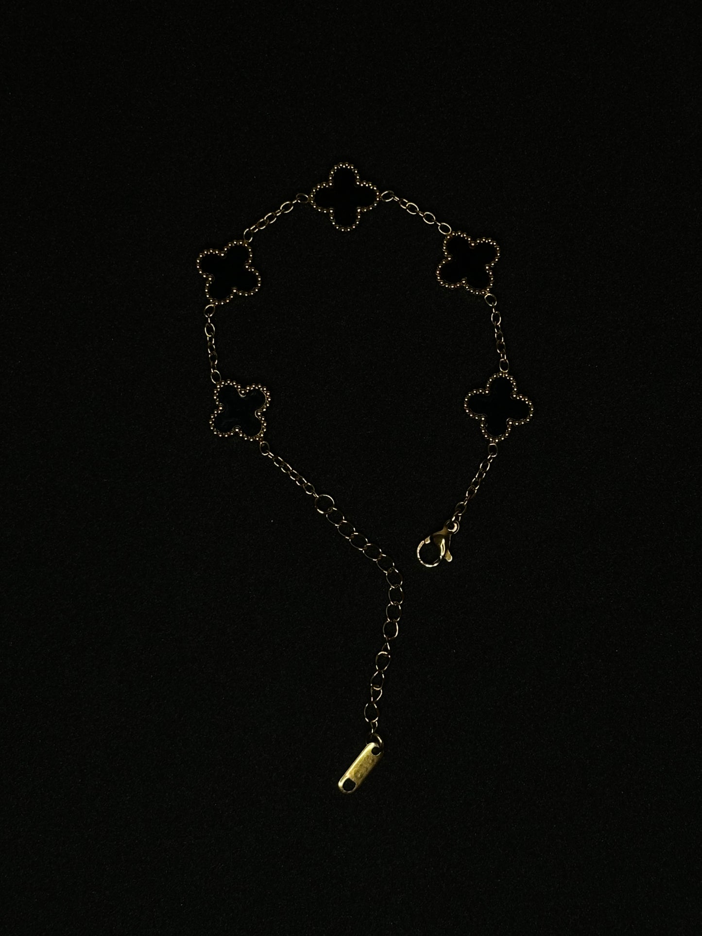 Black Clover Bracelet - 1.3cm Leaf