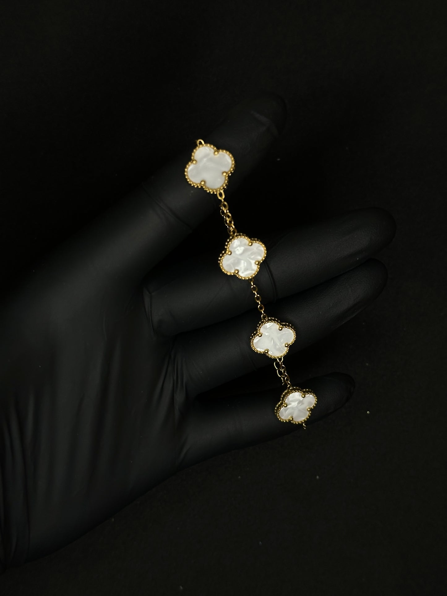 White Clover Bracelet - 1.5 cm Leaf